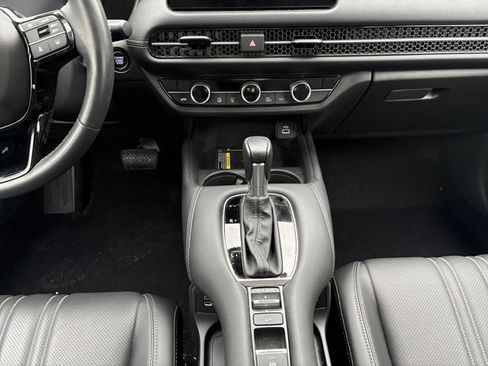 Used 2024 Honda HR-V EX-L image 11