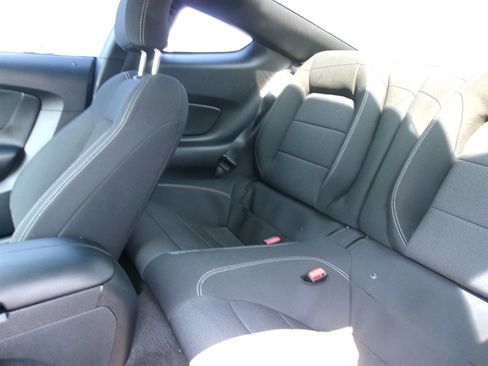 Used 2016 Ford Mustang Coupe image 14