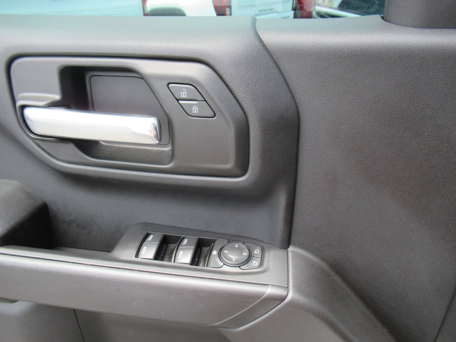 Certified 2025 Chevrolet Silverado 1500 Custom RWD image 21