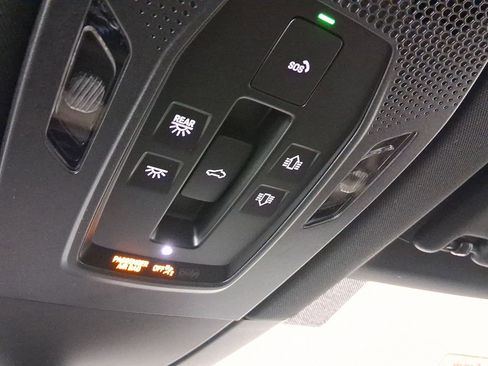 Used 2026 Porsche Macan image 31