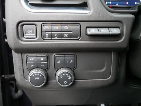 Used 2023 Chevrolet Tahoe High Country AWD/4WD image 18