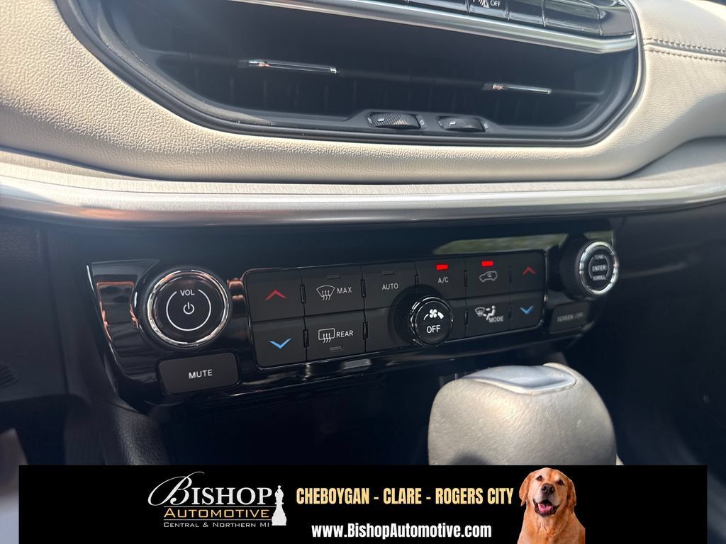 Used 2025 Jeep Compass Limited AWD/4WD image 21