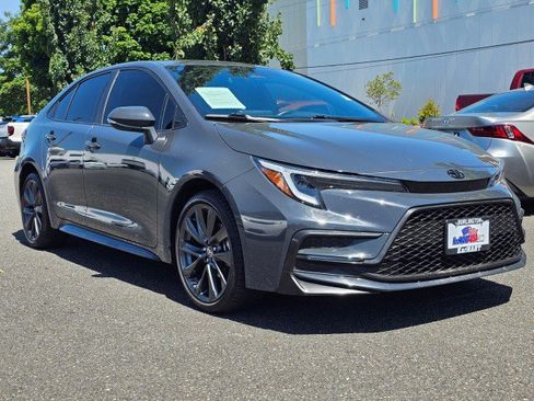 Used 2024 Toyota Corolla XSE FWD image 1