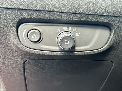 Used 2025 Buick Encore GX Sport Touring w/ Advanced Technology Package FWD image 32