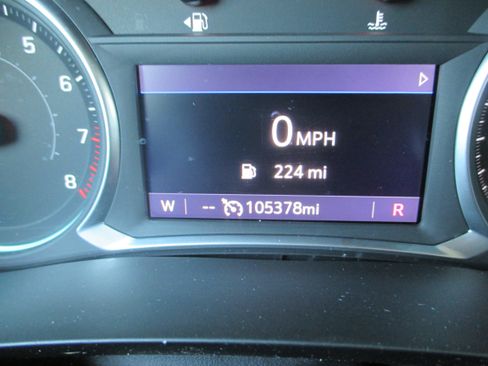 Used 2021 Chevrolet Traverse LT w/ LPO, Black Accent Package AWD/4WD image 24