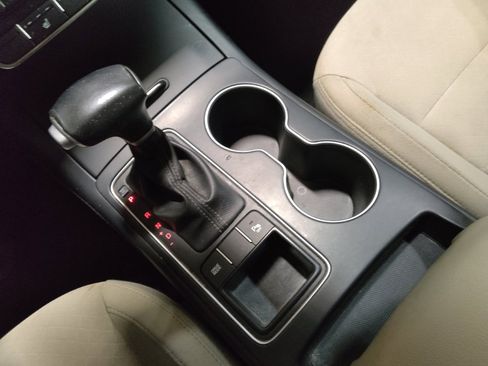 Used 2020 Kia Sorento S image 26