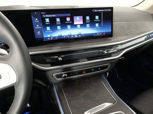Used 2025 BMW X7 xDrive40i image 64
