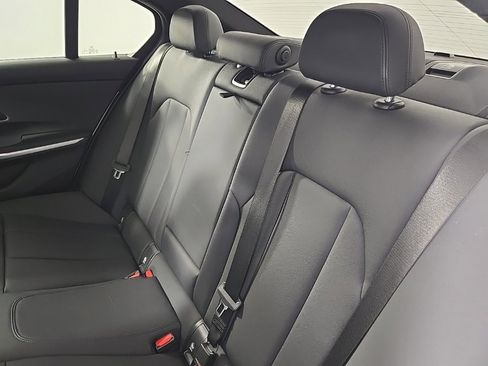 Used 2021 BMW 330i xDrive Sedan w/ Convenience Package image 16