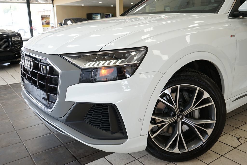 Used 2023 Audi Q8 Premium Plus AWD/4WD image 23