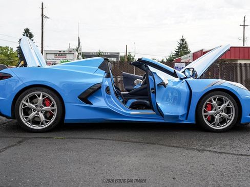 Used 2021 Chevrolet Corvette Stingray Premium Conv w/ Z51 Performance Package RWD image 24
