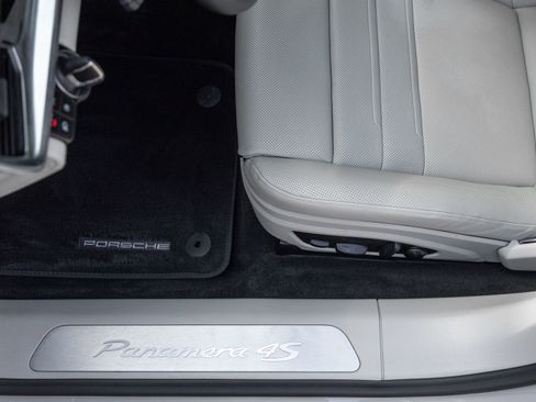 Certified 2023 Porsche Panamera 4S AWD/4WD image 21