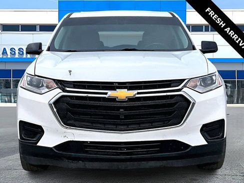 Used 2018 Chevrolet Traverse LS image 2