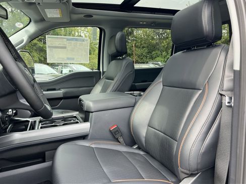 New 2026 Ford F250 Lariat w/ Black Appearance Package image 13