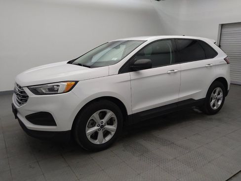 Used 2022 Ford Edge SE image 2