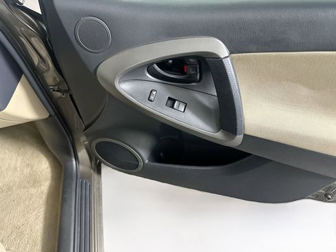 Used 2012 Toyota RAV4 4WD w/ Upgrade Value Pkg image 27