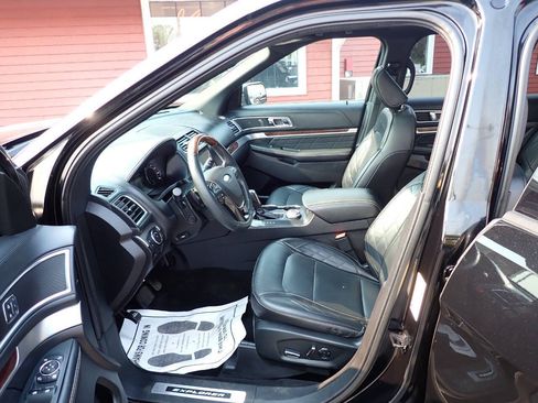 Used 2018 Ford Explorer Platinum AWD/4WD image 7