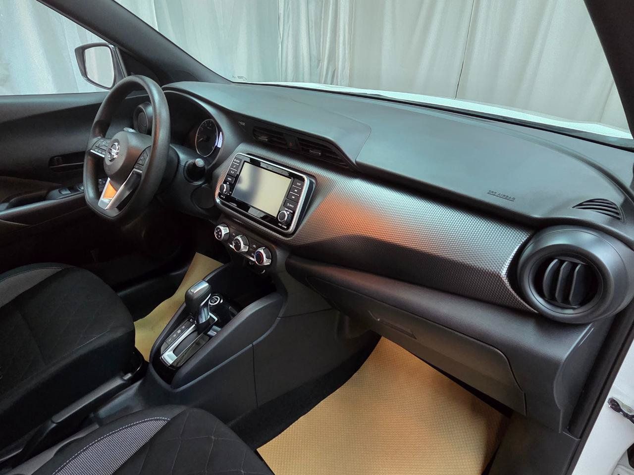 Used 2020 Nissan Kicks S FWD image 18