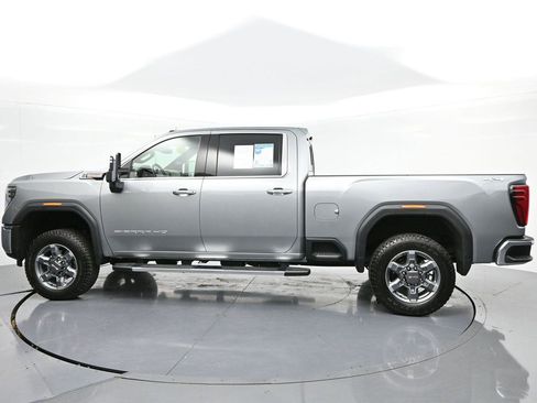Used 2025 GMC Sierra 2500 SLT w/ SLT Premium Package image 4