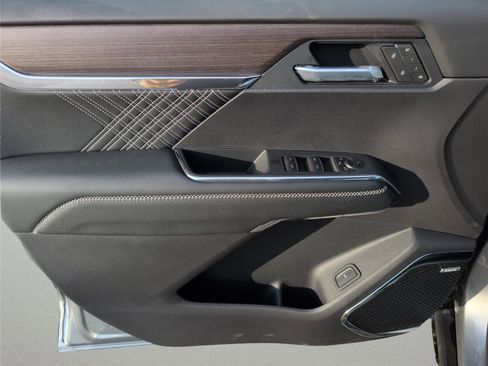 New 2026 GMC Acadia Denali w/ Super Cruise Package image 32