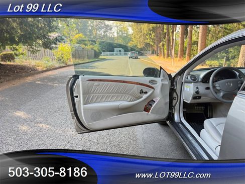 Used 2005 Mercedes-Benz CLK 320 Coupe image 12