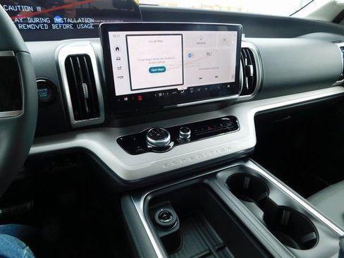 New 2026 Ford Expedition Active image 44