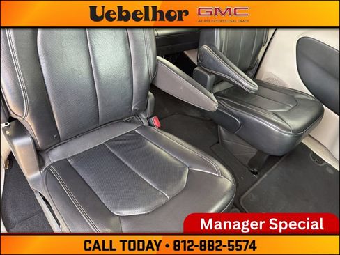 Used 2022 Chrysler Pacifica Touring-L FWD image 6