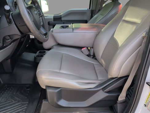 Used 2018 Ford F150 XL w/ Equipment Group 101A Mid AWD/4WD image 3