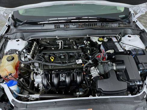 Used 2016 Ford Fusion SE FWD image 29