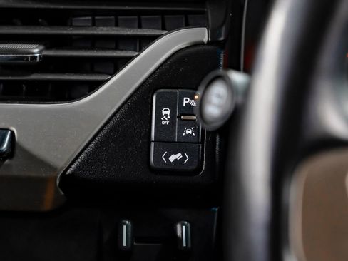 Used 2020 GMC Yukon XL Denali RWD image 28