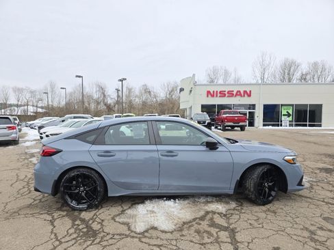 Used 2023 Honda Civic Sport image 14