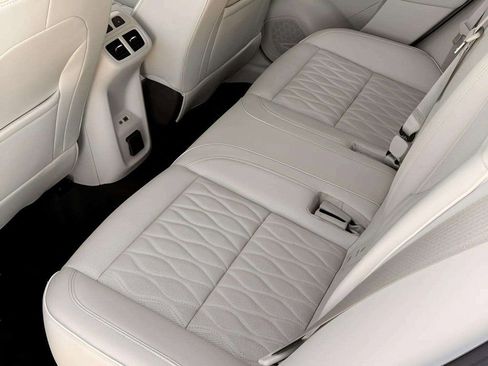 Used 2023 Buick Envision Avenir image 20