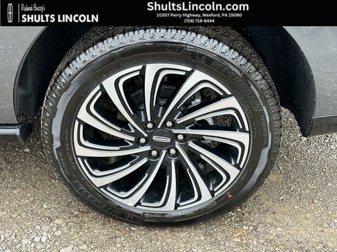 New 2025 Lincoln Navigator Black Label AWD/4WD image 6