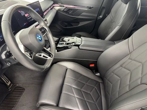 Used 2025 BMW i5 xDrive40 w/ M Sport Package AWD/4WD image 15