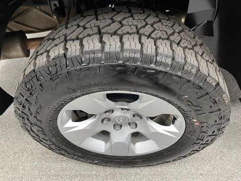 Used 2021 RAM 1500 Big Horn AWD/4WD image 17