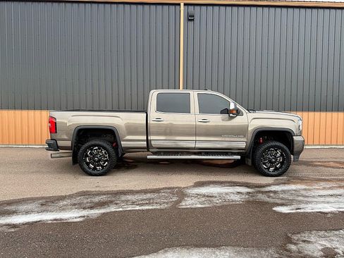 Used 2015 GMC Sierra 3500 Denali w/ Duramax Plus Package image 4