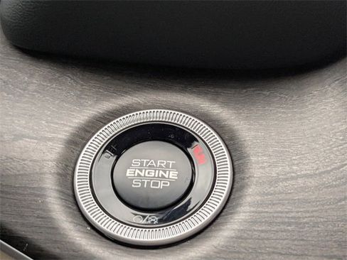 New 2025 Jeep Grand Cherokee Limited image 28