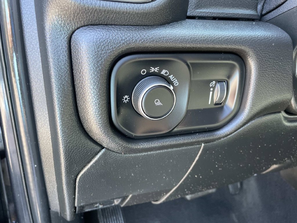 Used 2022 RAM 2500 Big Horn AWD/4WD image 44