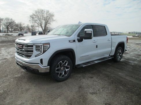 New 2026 GMC Sierra 1500 SLT w/ SLT Premium Plus Package image 10