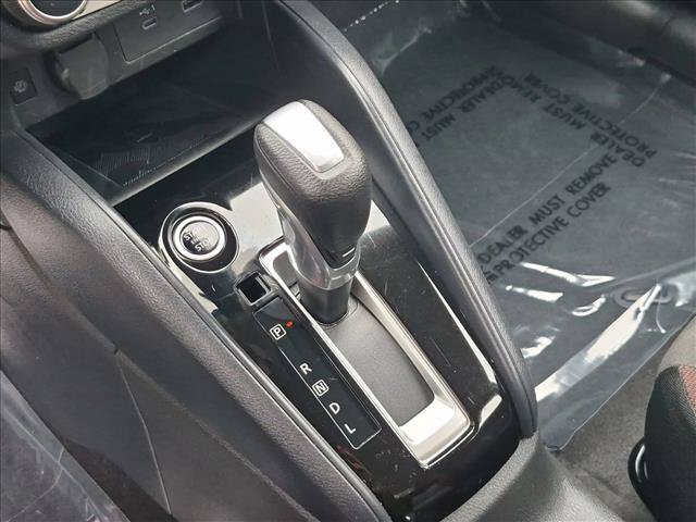 Used 2025 Nissan Versa SR FWD image 12