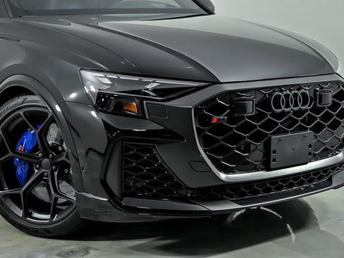 Used 2026 Audi RS Q8 performance AWD/4WD image 3