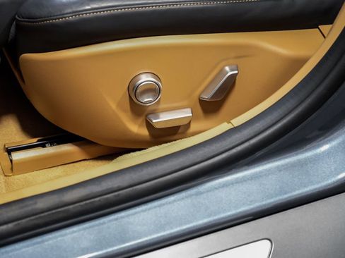 Used 2024 Lucid Air Touring image 32