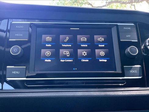 Used 2021 Volkswagen Jetta SE FWD image 35