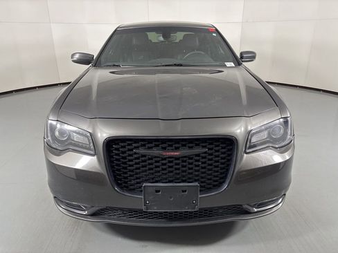 Used 2023 Chrysler 300 S image 3