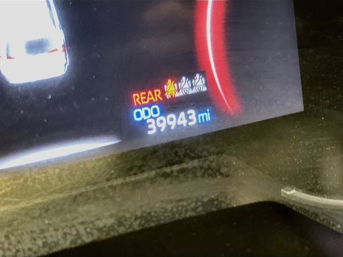 Used 2025 Toyota RAV4 LE AWD/4WD image 19