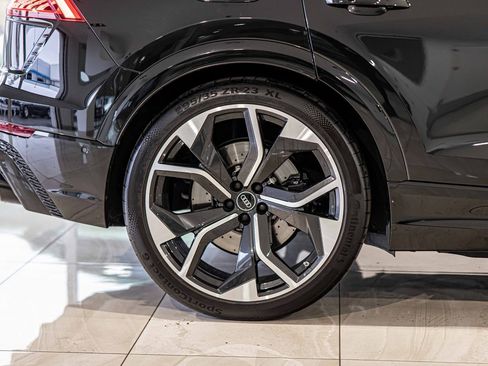 Used 2022 Audi RS Q8 w/ Carbon Optic Package image 12