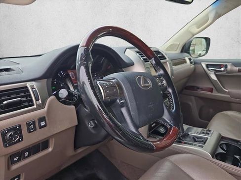 Used 2018 Lexus GX 460 Premium AWD/4WD image 7
