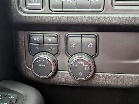 Used 2021 Chevrolet Tahoe LT image 31