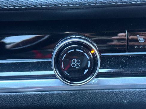 Used 2026 Chevrolet Equinox LT w/ Safety and Technology Package image 30