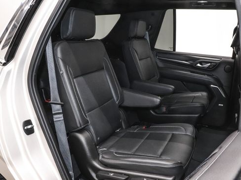 Used 2021 GMC Yukon Denali w/ Denali Premium Package image 27