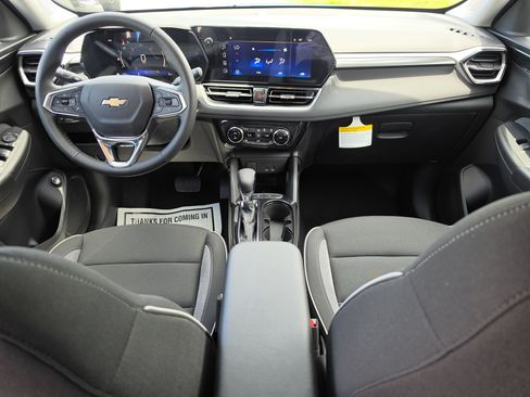 New 2026 Chevrolet TrailBlazer LT w/ Convenience Package FWD image 19
